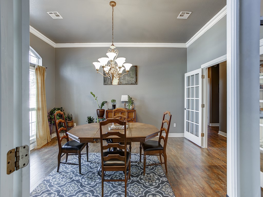 4805 Cedar Ridge Drive