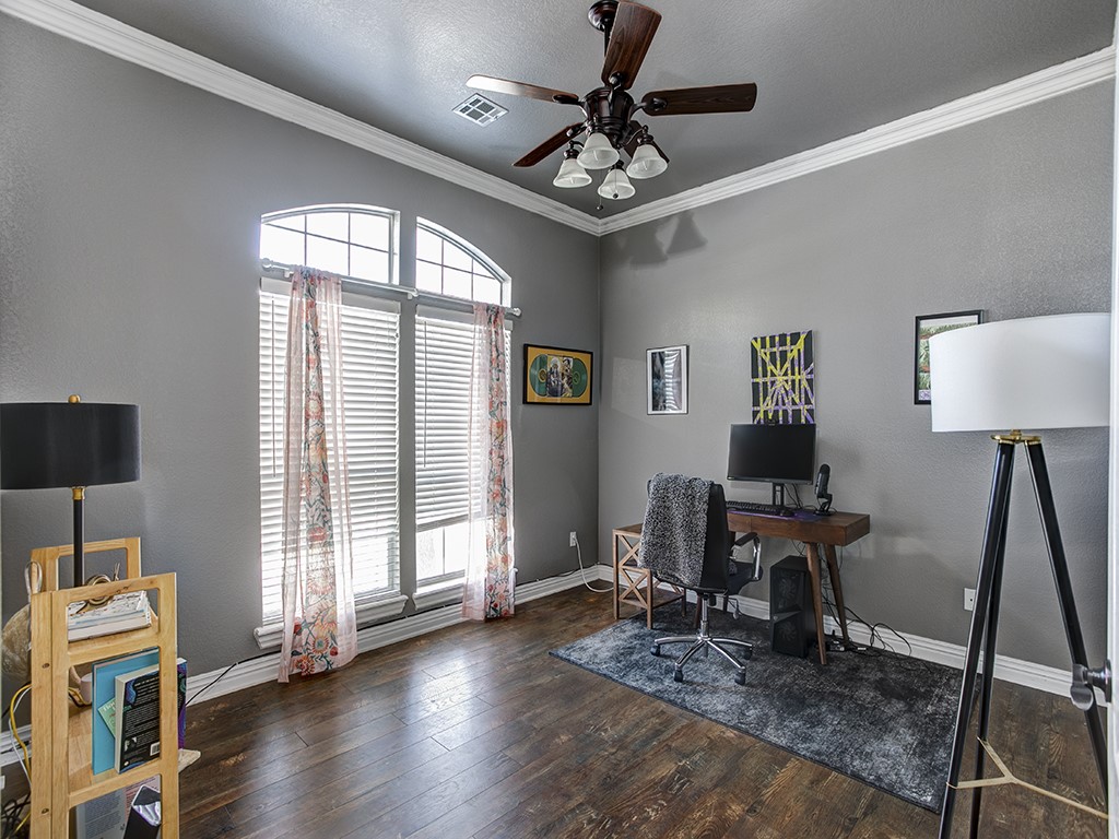 4805 Cedar Ridge Drive