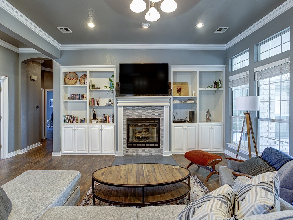 4805 Cedar Ridge Drive