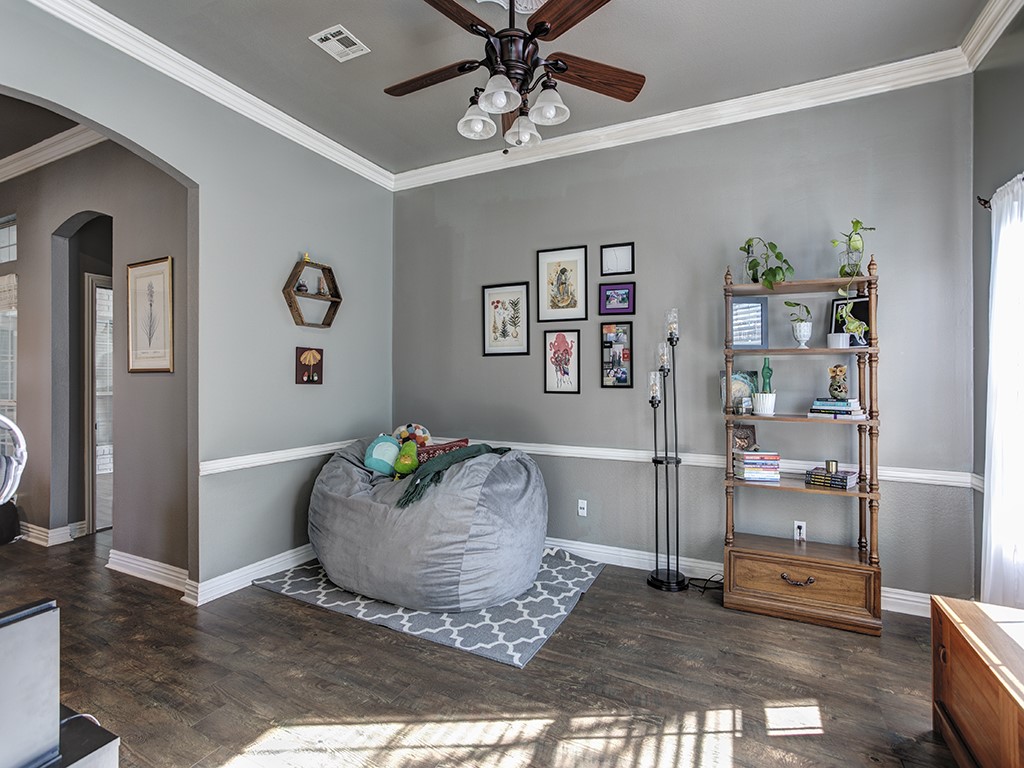 4805 Cedar Ridge Drive