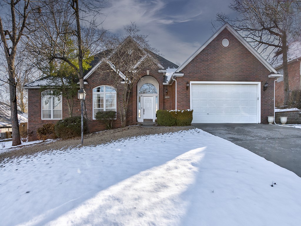 4805 Cedar Ridge Drive