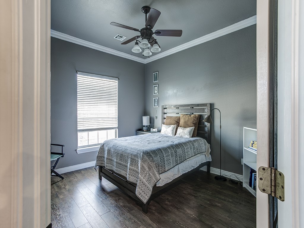 4805 Cedar Ridge Drive