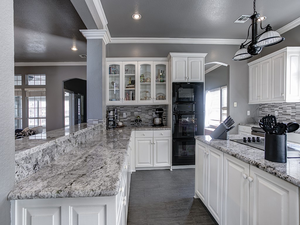 4805 Cedar Ridge Drive