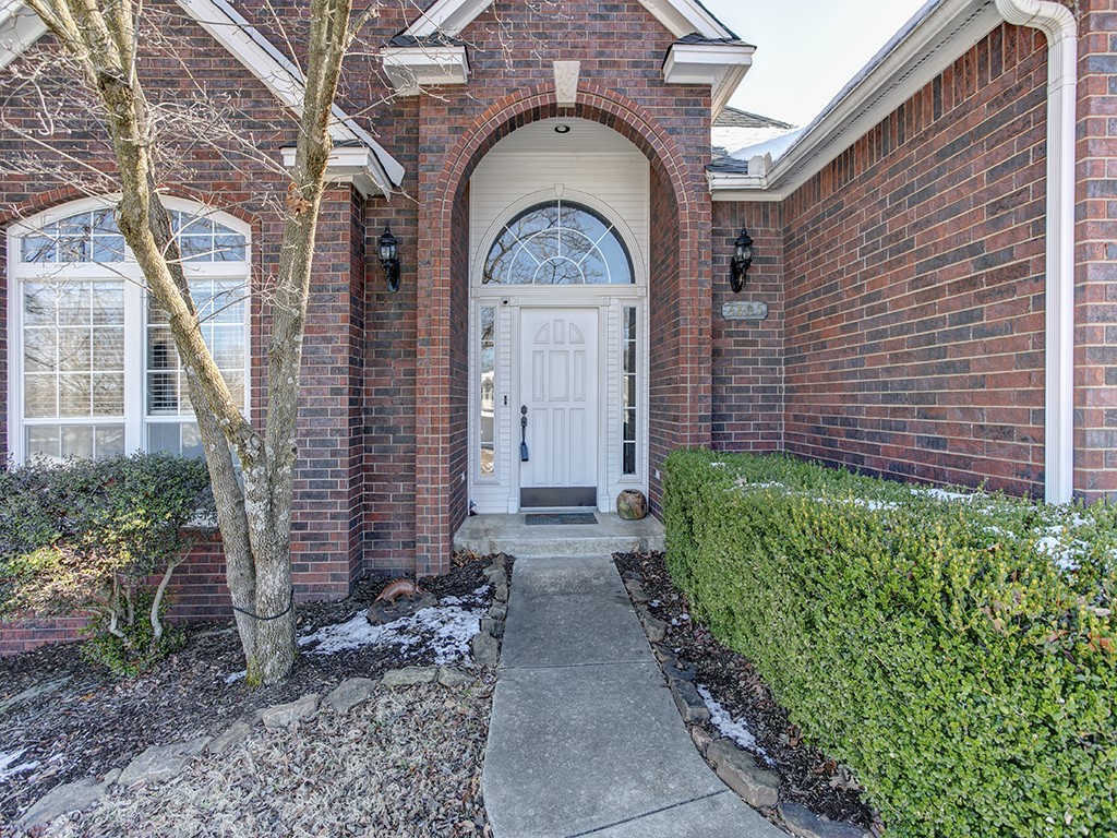 4805 Cedar Ridge Drive