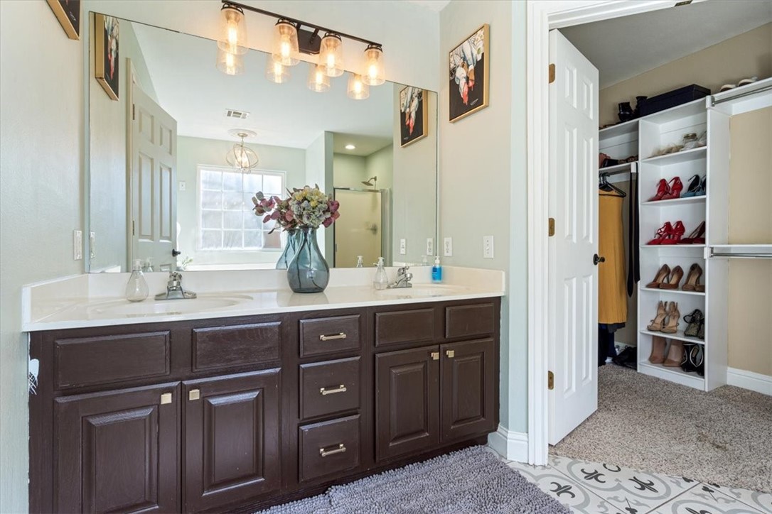 5708 W Stoney Creek Drive