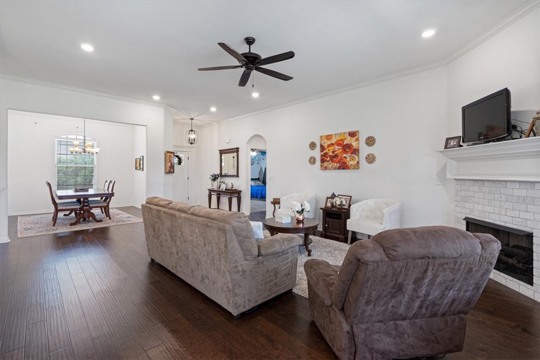 3525 Butterfly Avenue