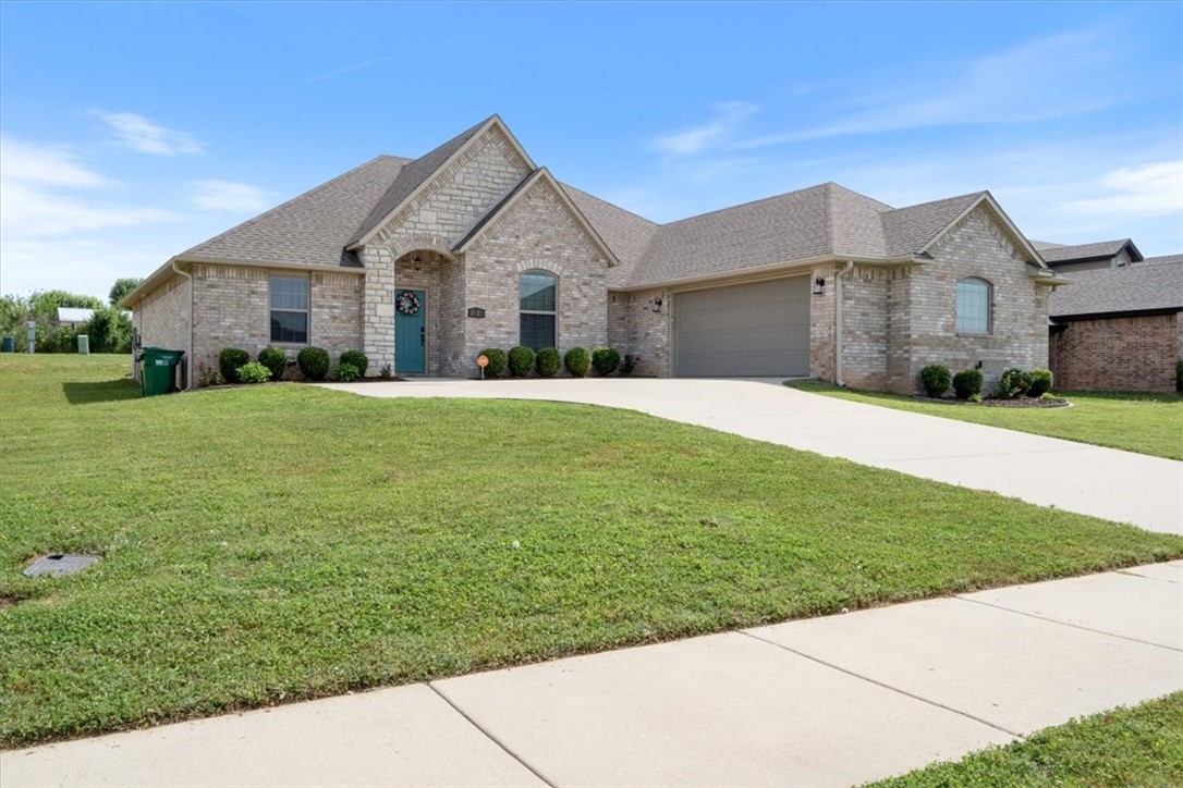 3525 Butterfly Avenue