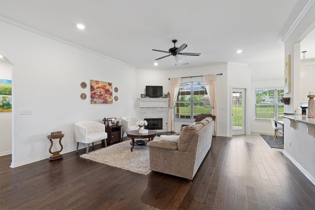 3525 Butterfly Avenue