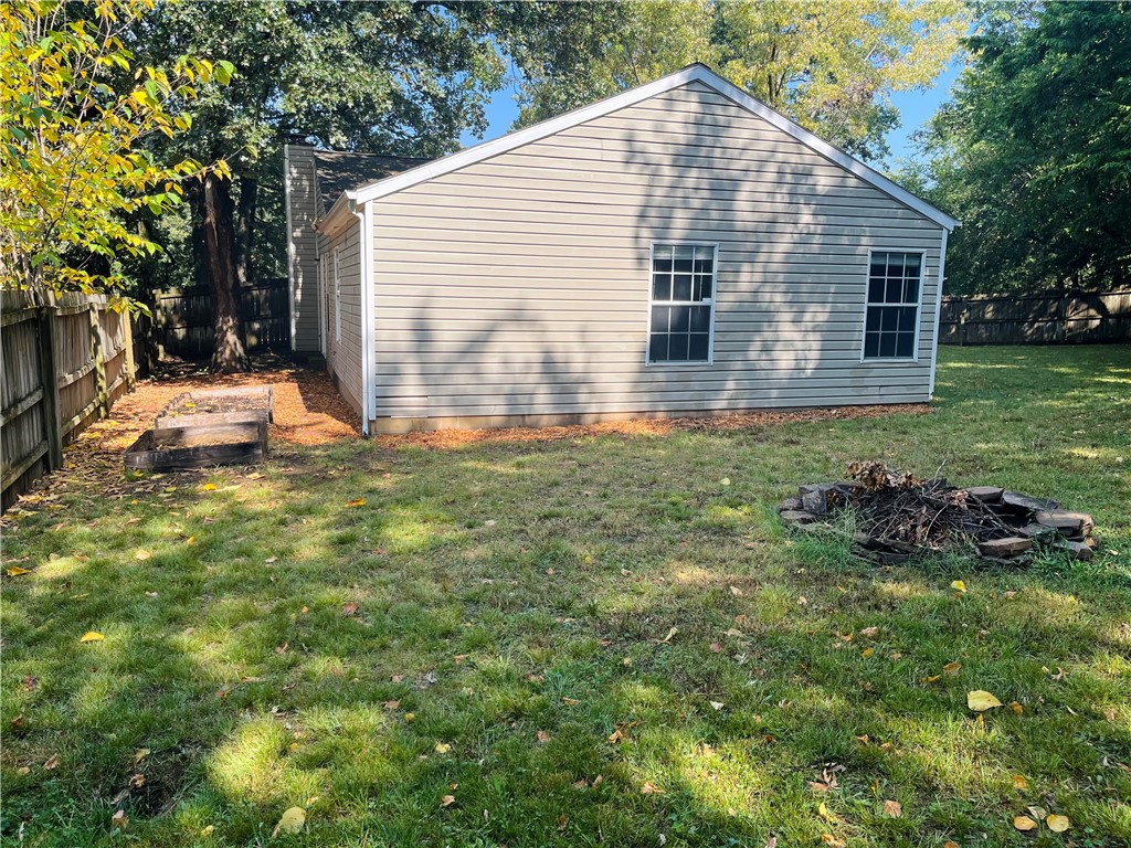 571 E Evergreen Lane