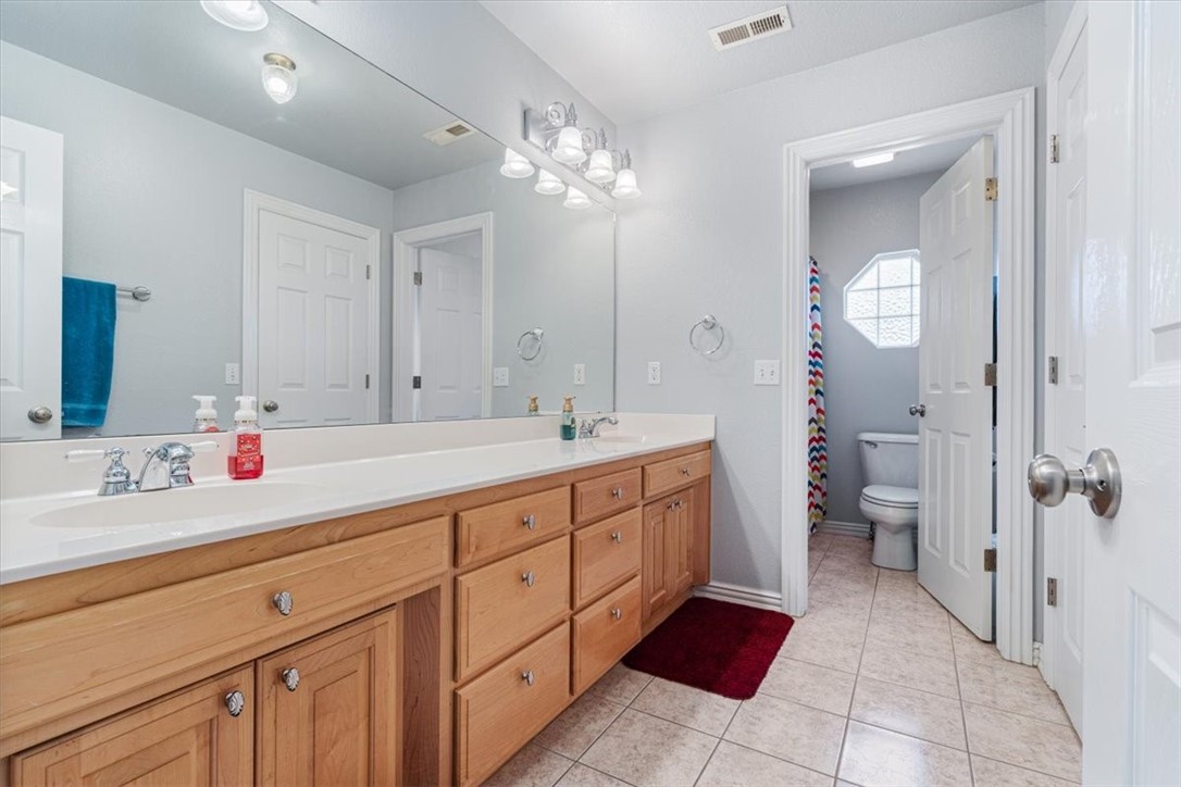 1853 N Hartford Drive