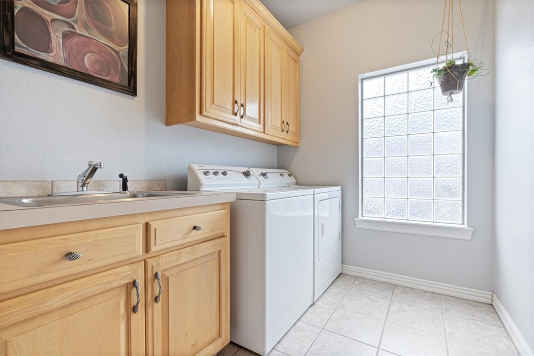 1853 N Hartford Drive