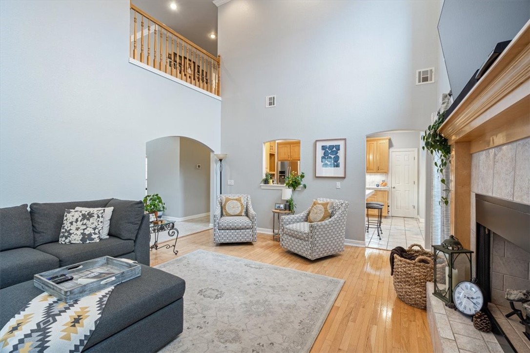 1853 N Hartford Drive