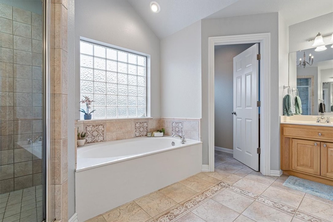 1853 N Hartford Drive