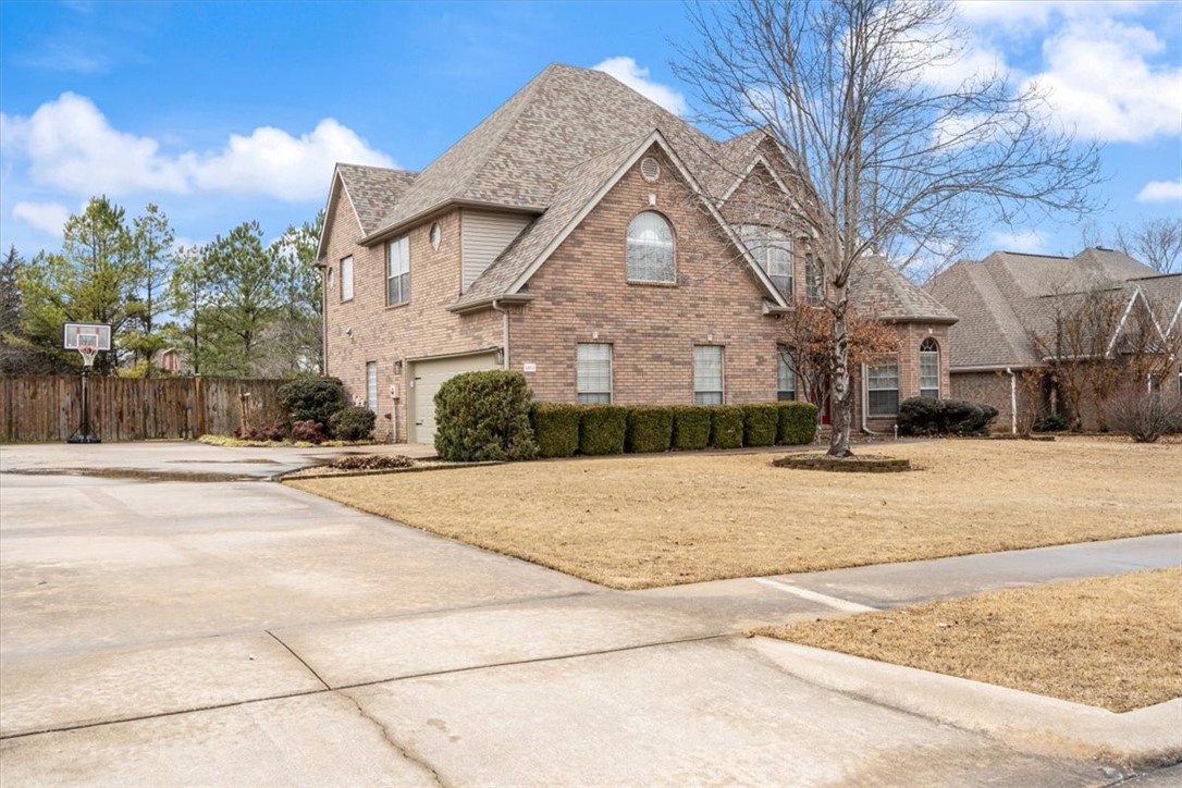 1853 N Hartford Drive