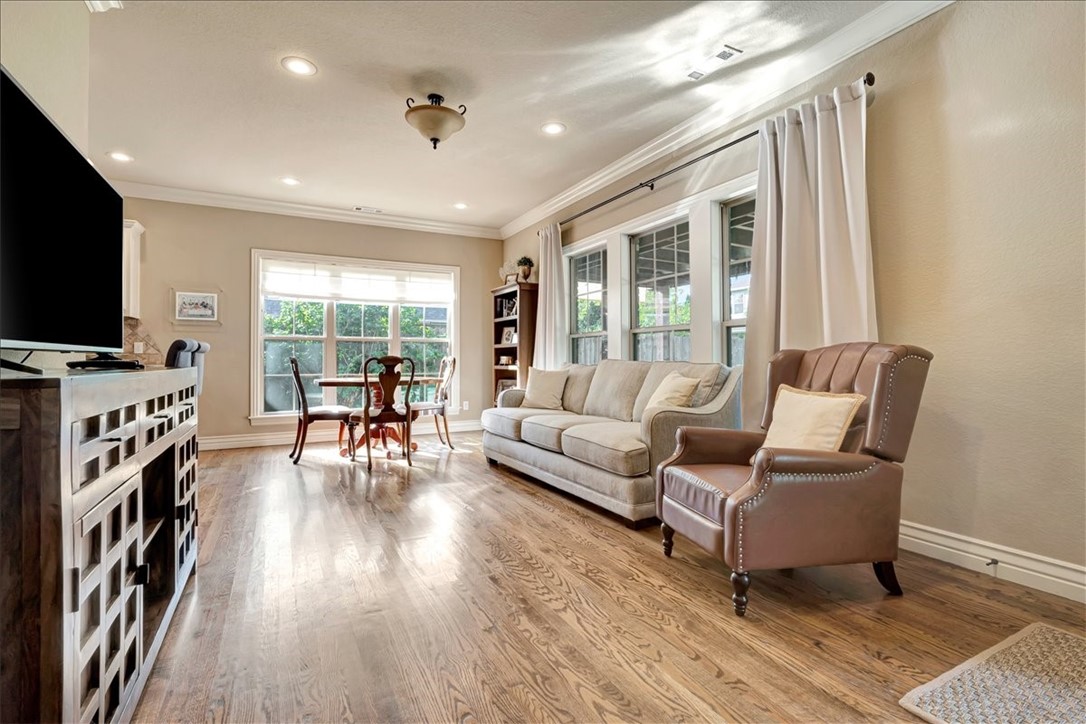 4312 W Coneflower Place