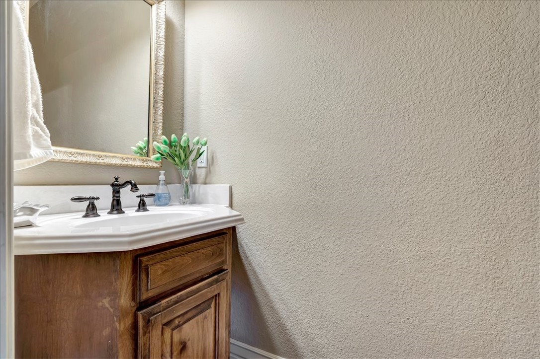 4312 W Coneflower Place