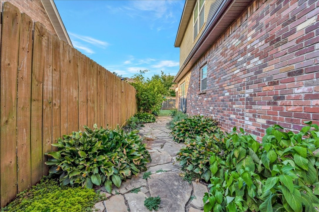 4312 W Coneflower Place