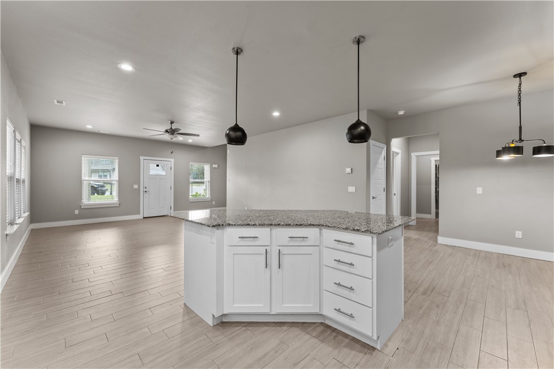 364 W Kinniburgh Drive