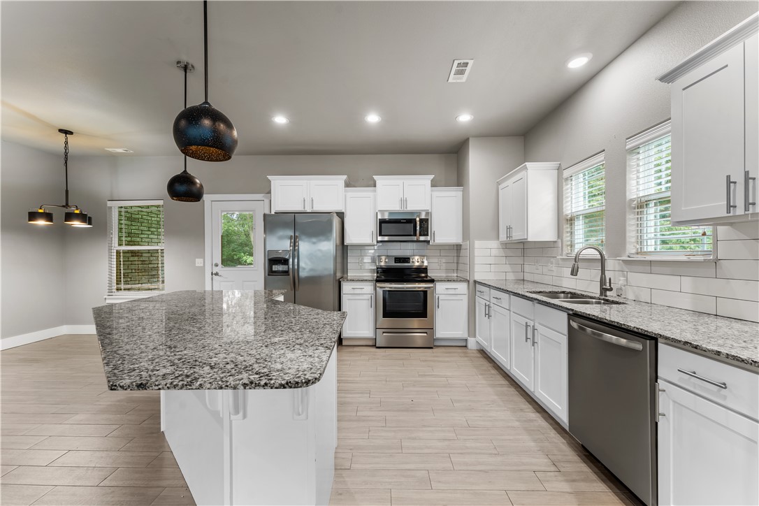 364 W Kinniburgh Drive