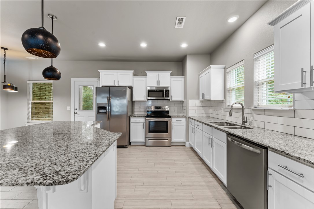 364 W Kinniburgh Drive