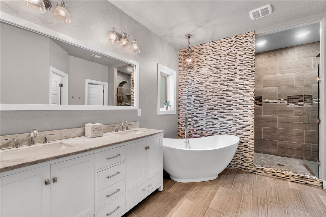 4259 W American Drive