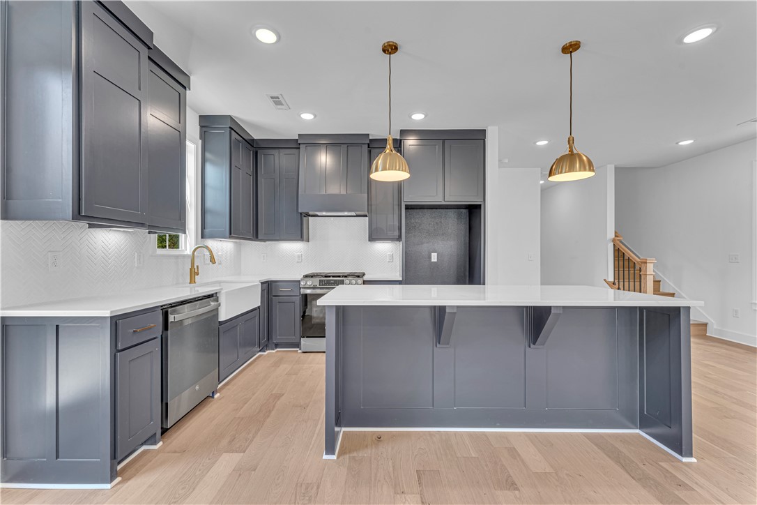 2022 E Little Crew Drive