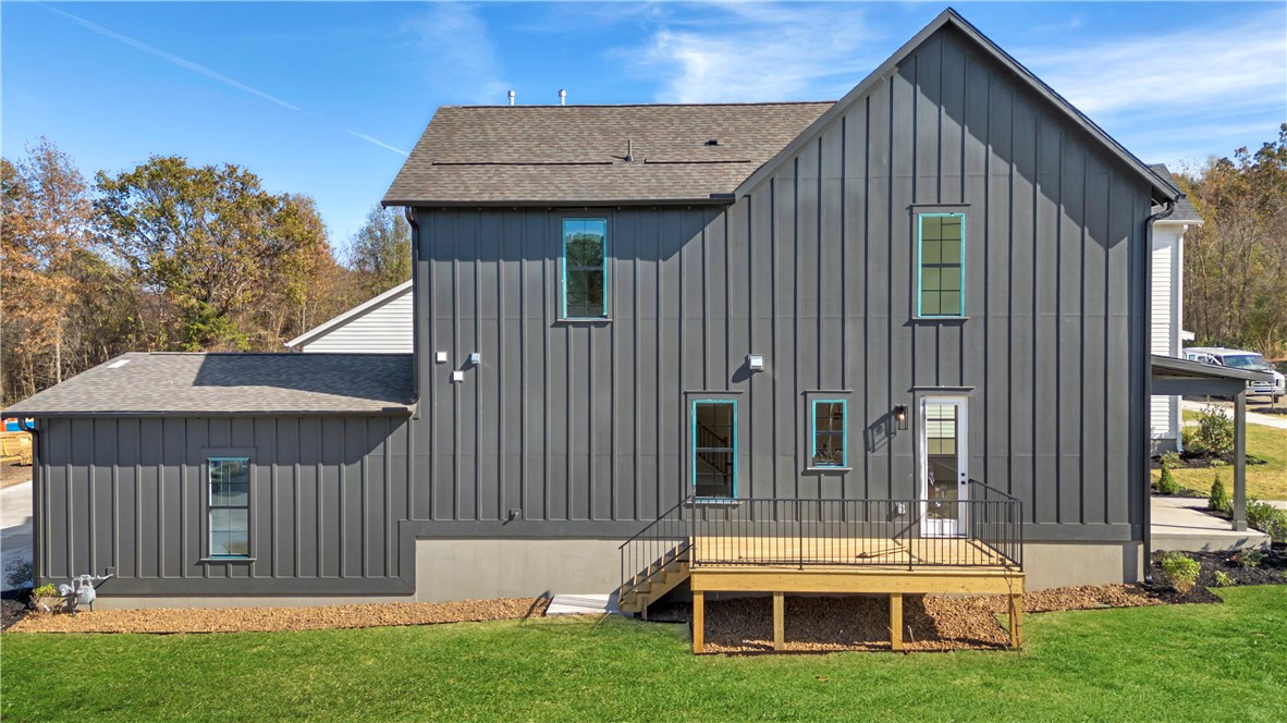 2022 E Little Crew Drive