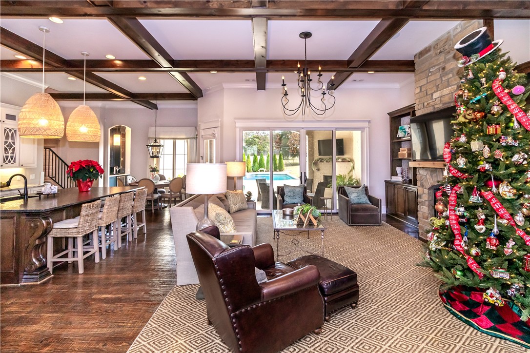 2940 N Chapel View Drive