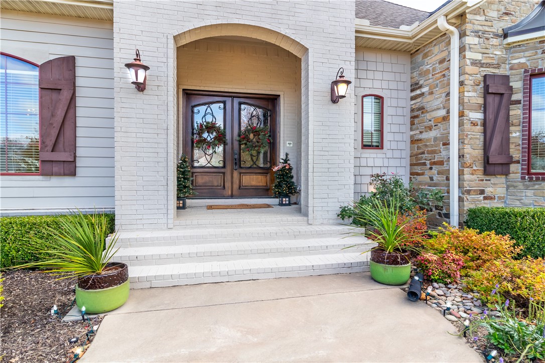 2940 N Chapel View Drive