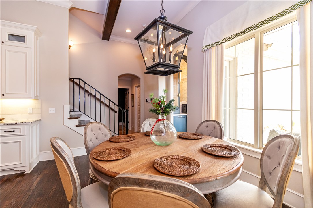 2940 N Chapel View Drive