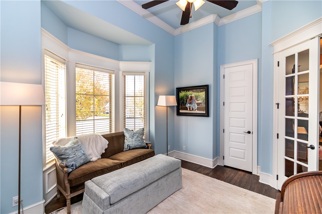 2940 N Chapel View Drive