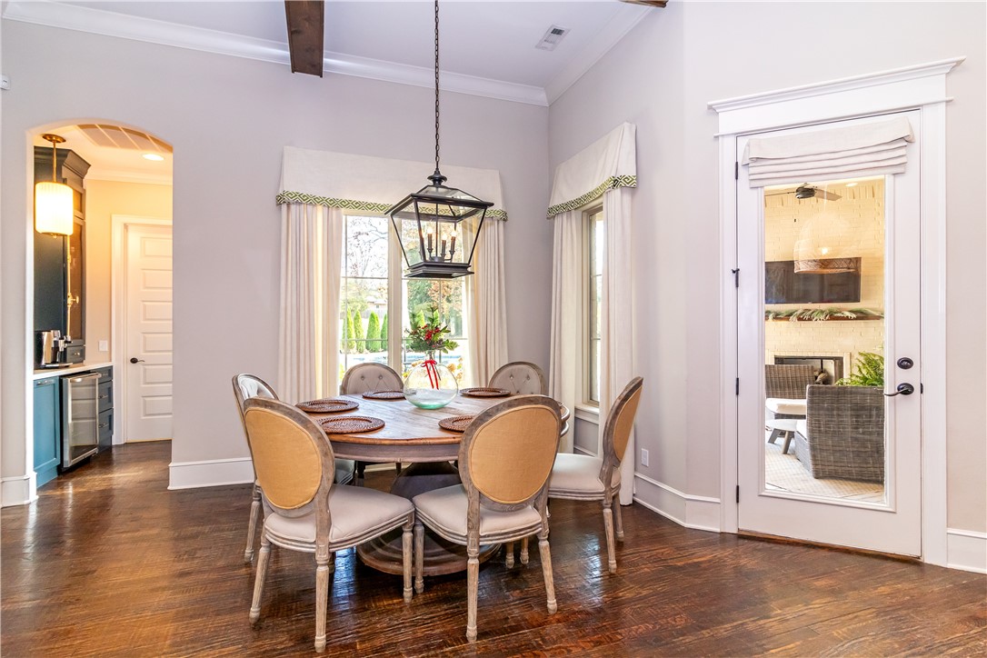 2940 N Chapel View Drive