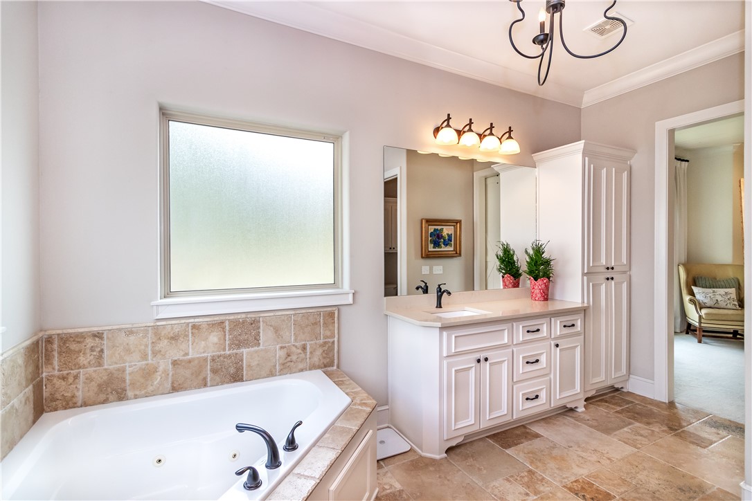 2940 N Chapel View Drive