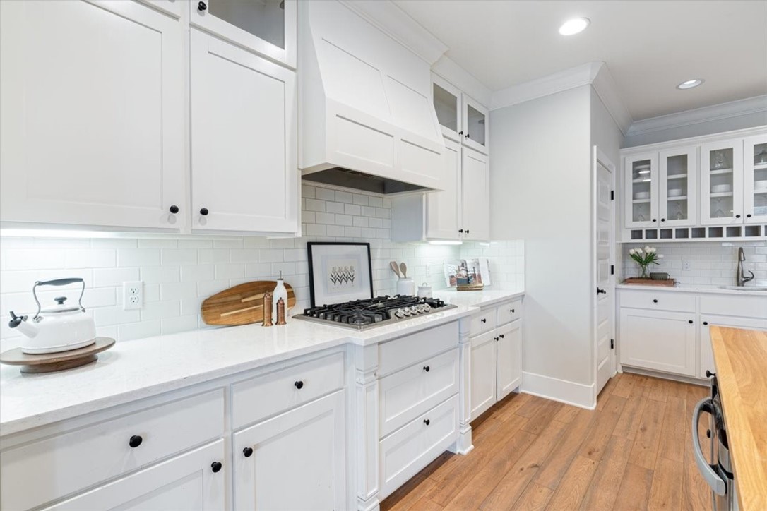 2152 Riverfront Lane