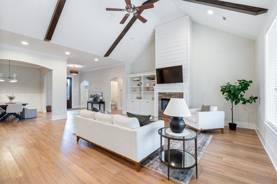 2152 Riverfront Lane