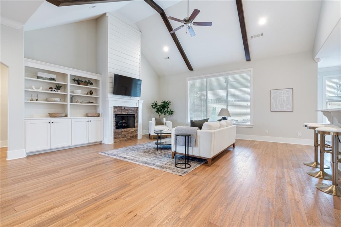 2152 Riverfront Lane