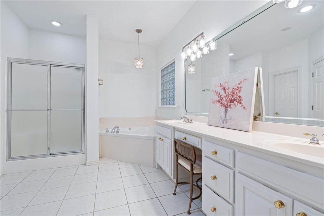 4394 W Castlebury Lane