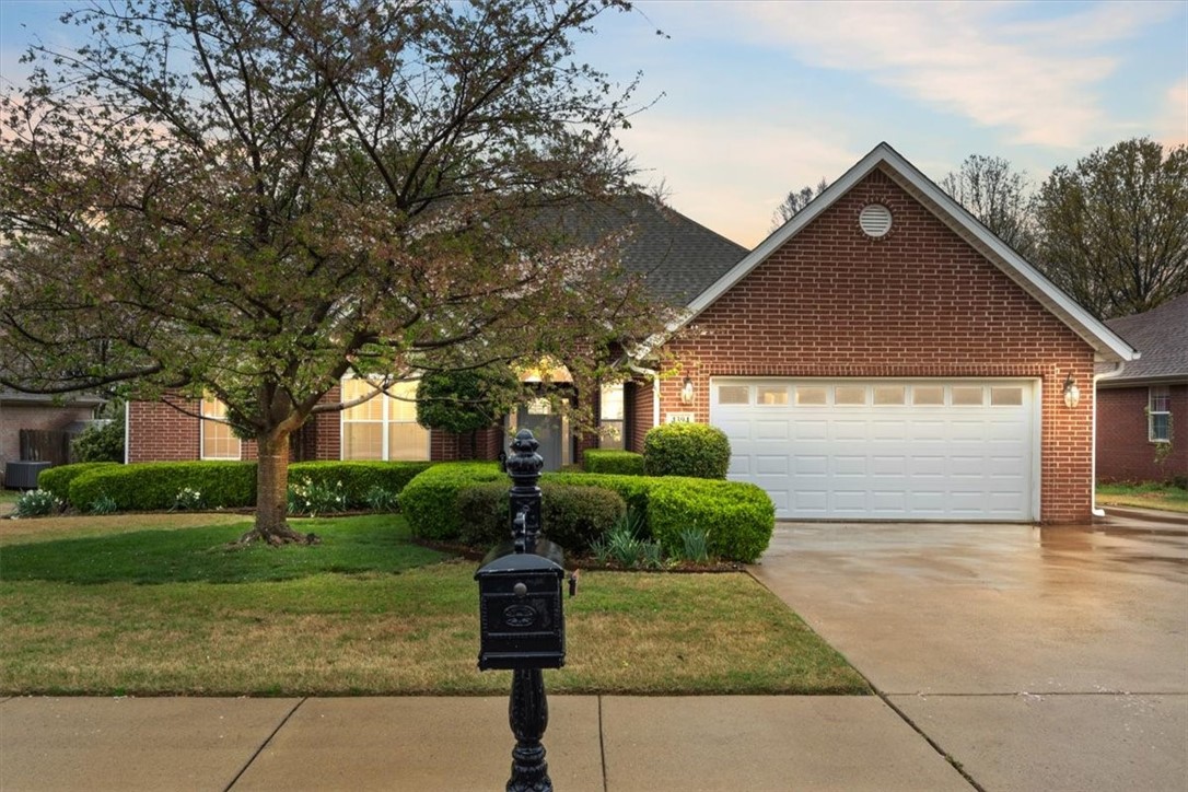 4394 W Castlebury Lane