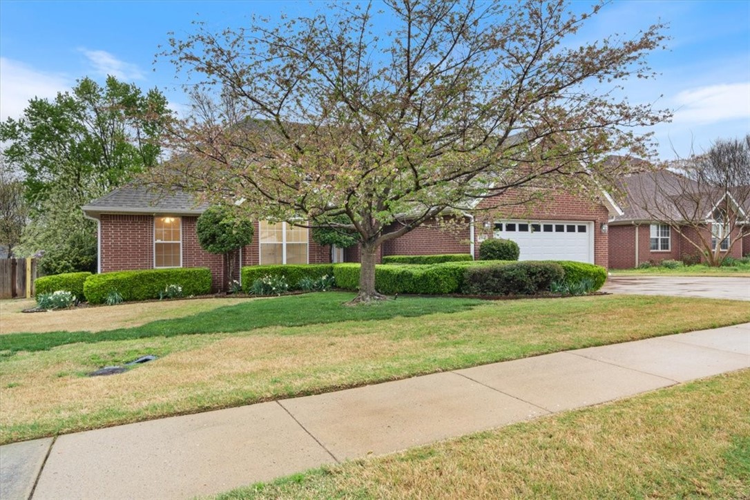 4394 W Castlebury Lane