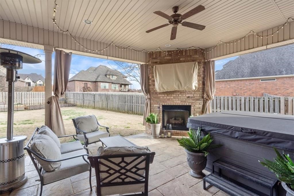 346 N Sandstone Place