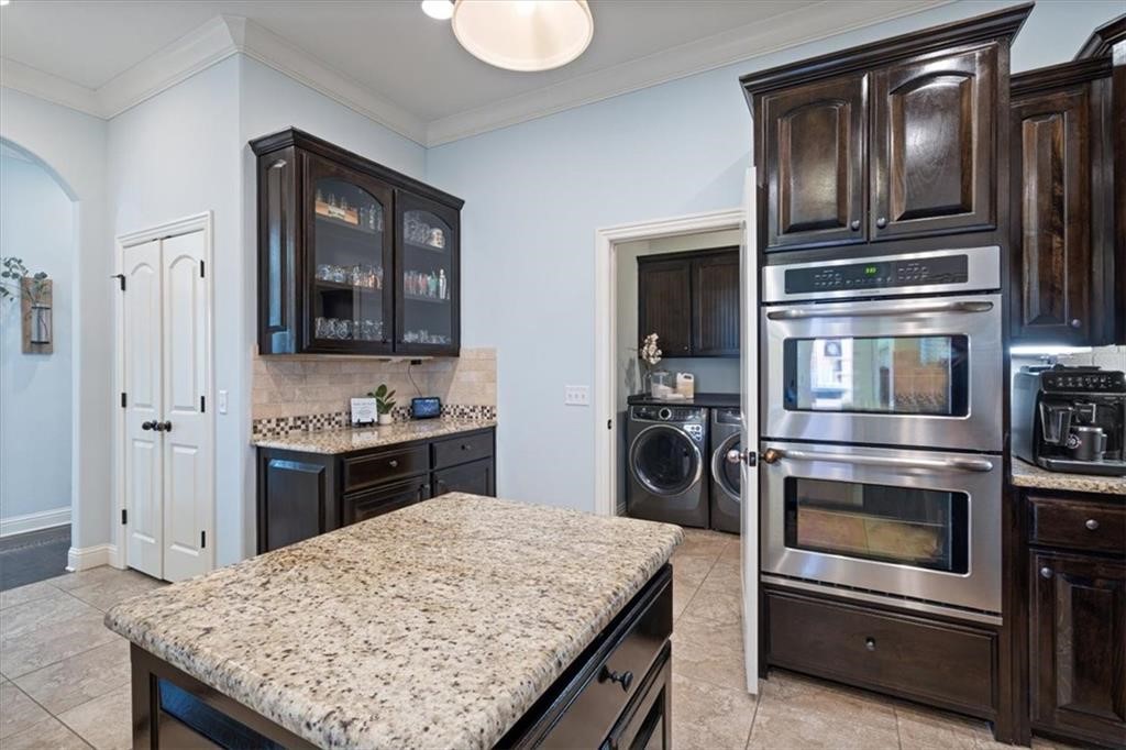 346 N Sandstone Place