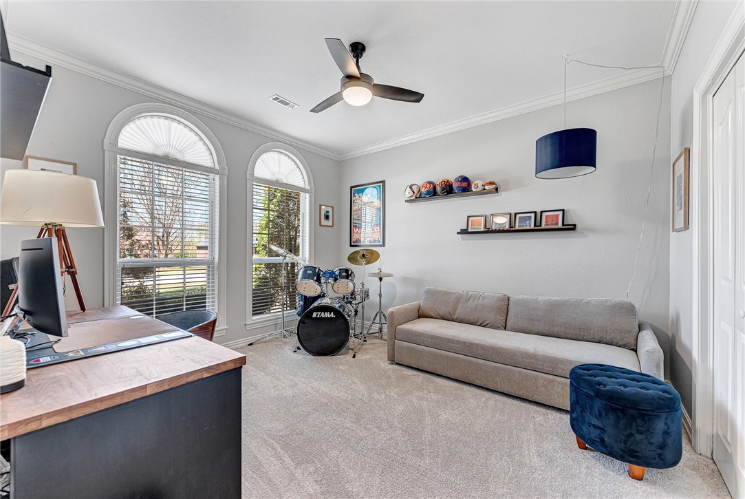 2074 N Hartford Drive