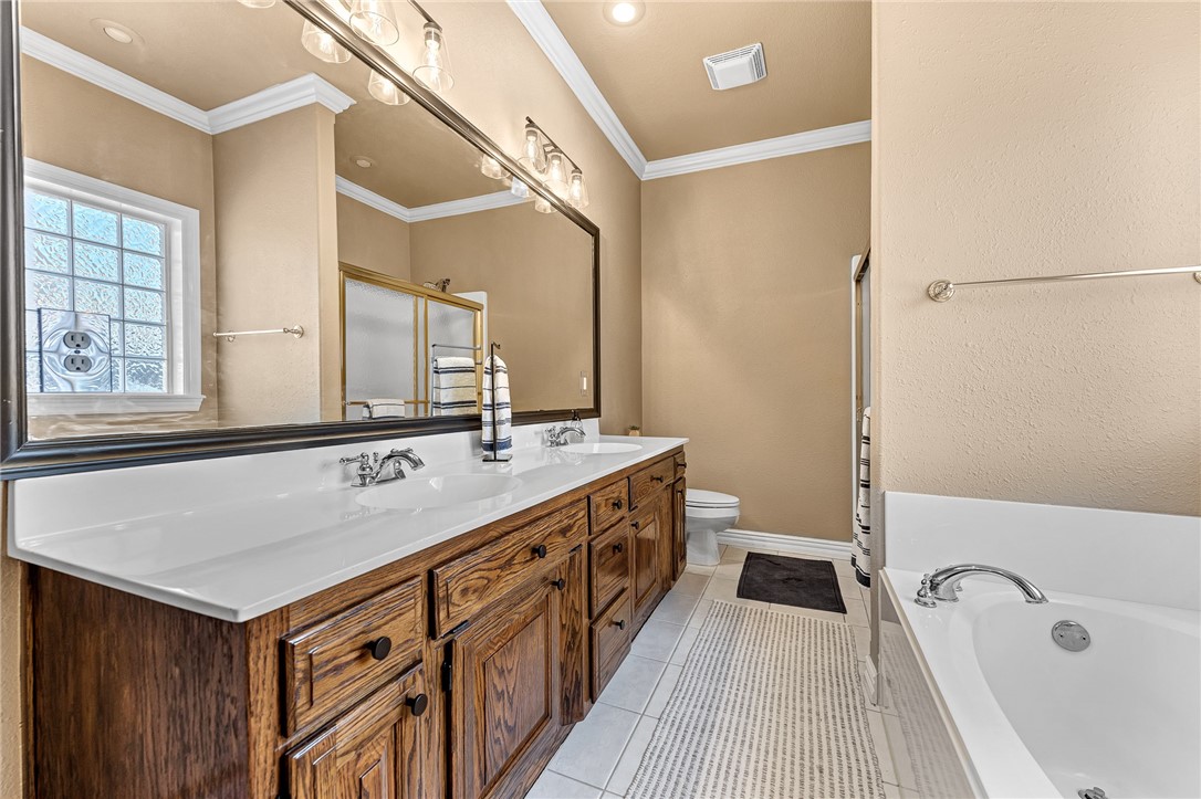 2074 N Hartford Drive