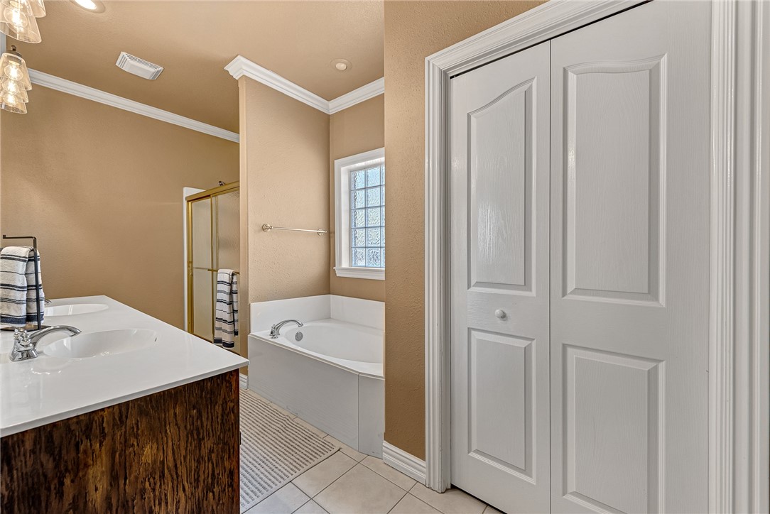 2074 N Hartford Drive