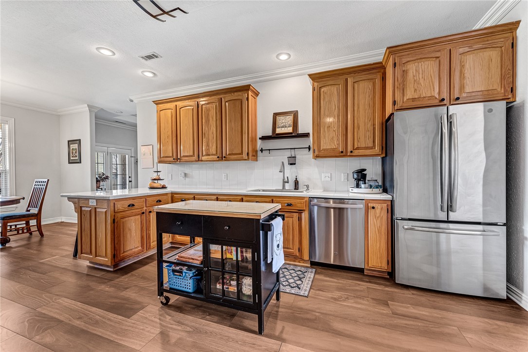 2074 N Hartford Drive