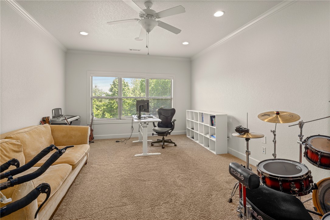 7009 W Inglewood Drive