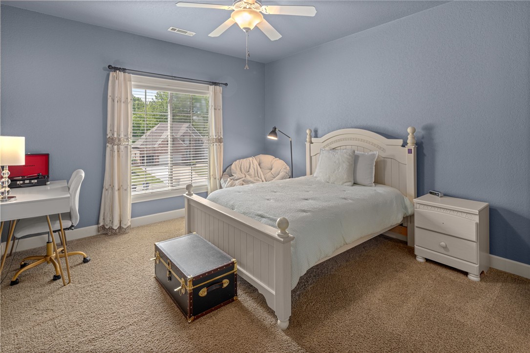 7009 W Inglewood Drive