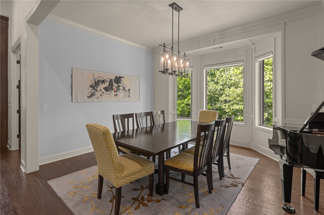 7009 W Inglewood Drive