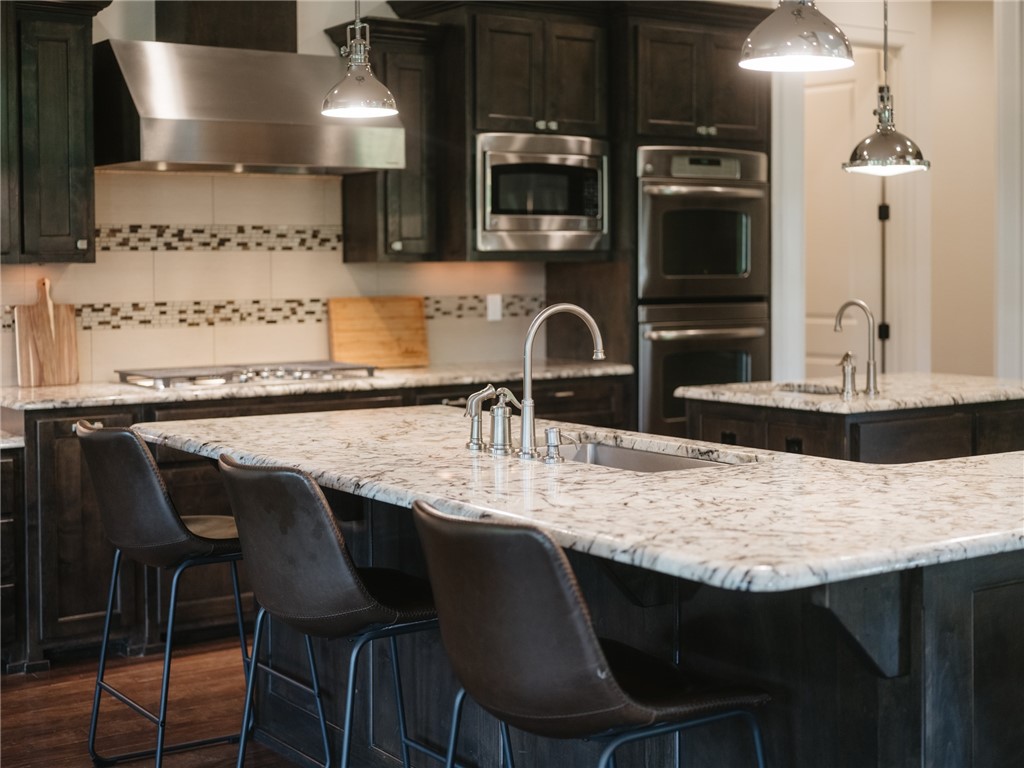 7009 W Inglewood Drive