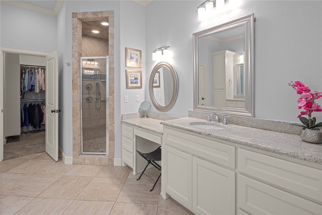 7009 W Inglewood Drive